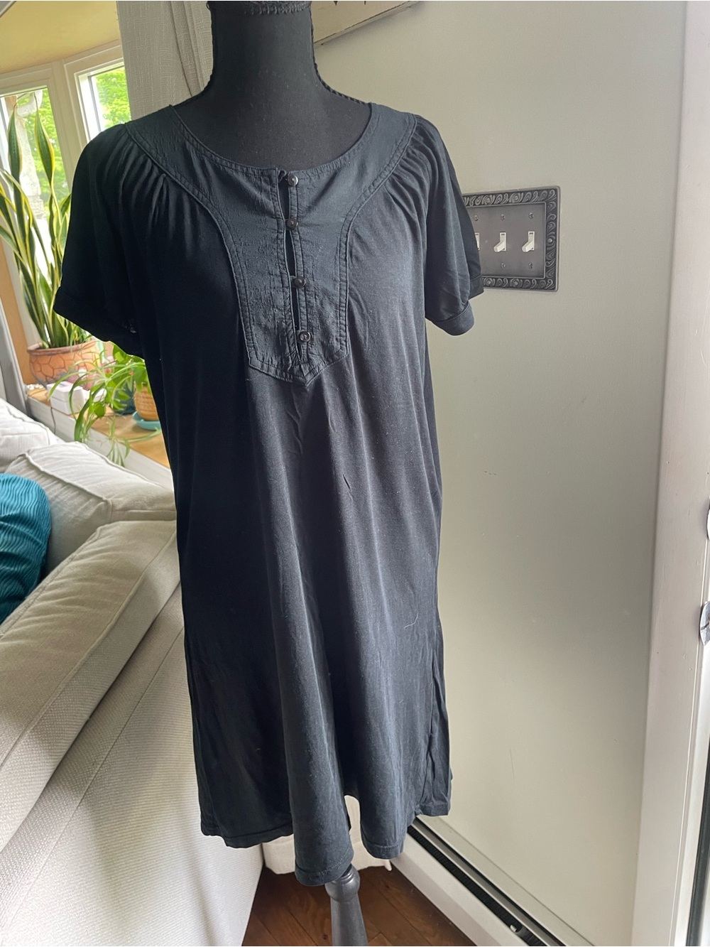 GAP Black Short-Sleeve Button Placket Tee
